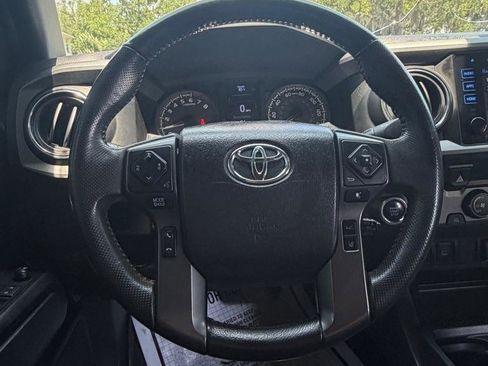Used 2019 Toyota Tacoma TRD Sport RWD image 19