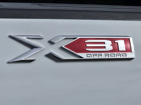 Used 2025 GMC Sierra 3500 SLT w/ SLT Convenience Package image 3