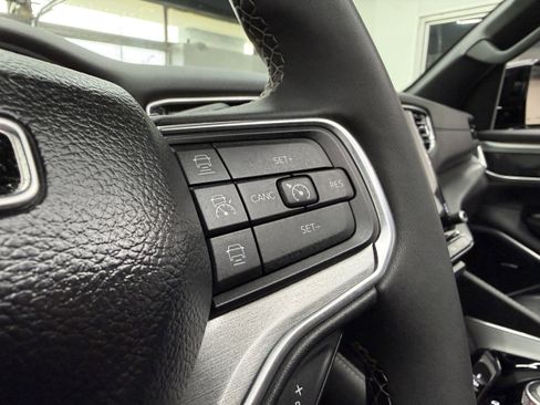 Used 2024 Jeep Wagoneer Series II image 19