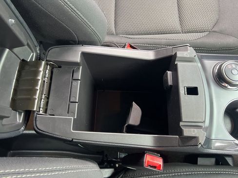 Used 2018 Ford Explorer XLT image 24