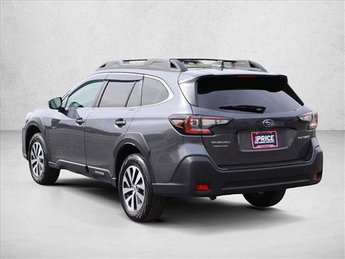 Used 2025 Subaru Outback Premium AWD/4WD image 9