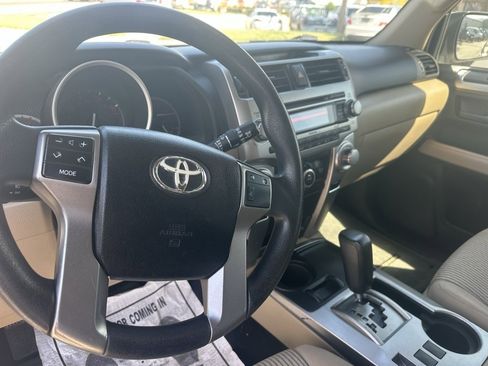 Used 2012 Toyota 4Runner SR5 image 11