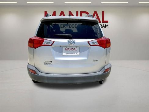 Used 2015 Toyota RAV4 XLE FWD image 6