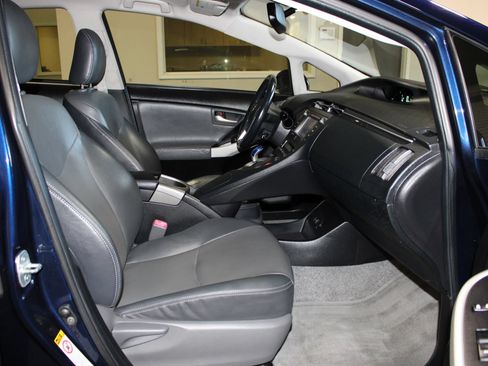 Used 2013 Toyota Prius Four FWD image 26