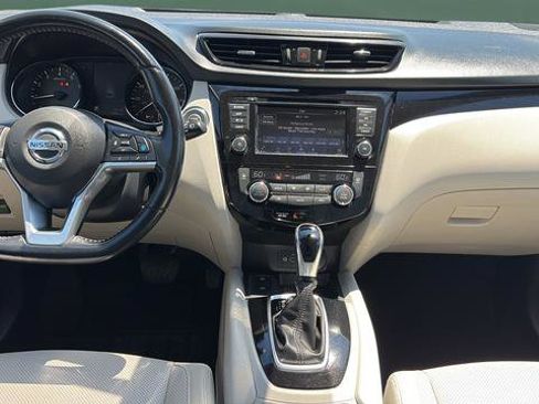 Used 2022 Nissan Rogue Sport SL AWD/4WD image 19