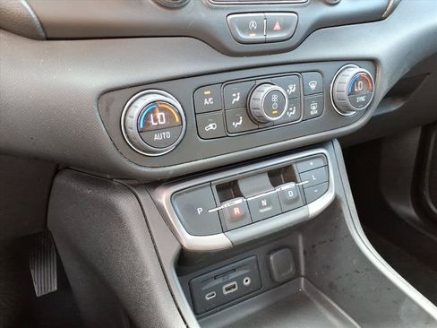 Certified 2024 GMC Terrain AT4 w/ Infotainment Package II AWD/4WD image 16