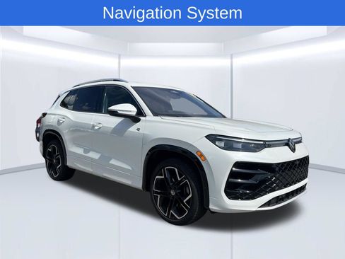 Used 2026 Volkswagen Tiguan SEL R-Line AWD/4WD image 3