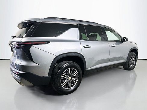 Used 2026 Chevrolet Traverse LT AWD/4WD image 7