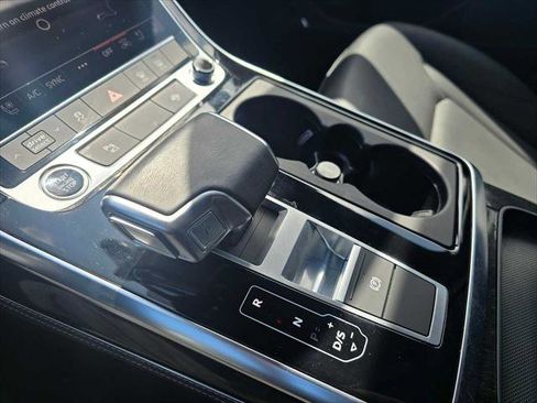 Used 2025 Audi Q7 3.0T Premium Plus AWD/4WD image 33