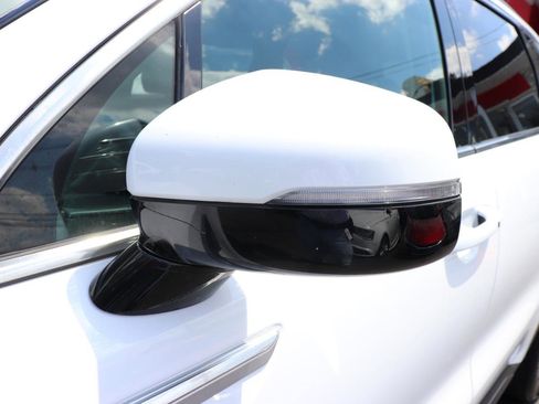 Used 2024 Kia Sorento S FWD image 61