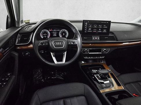 Used 2023 Audi Q5 2.0T Premium Plus w/ Premium Plus Package AWD/4WD image 19