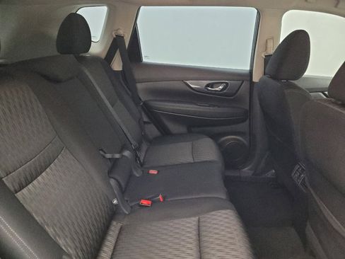 Used 2018 Nissan Rogue S FWD image 19