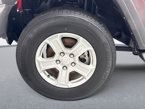 Used 2021 Jeep Wrangler Unlimited Sport image 23