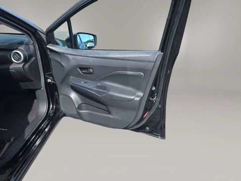 Used 2024 Nissan Versa S w/ S Plus Package FWD image 40