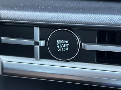 Used 2025 Hyundai Santa Fe SEL image 21