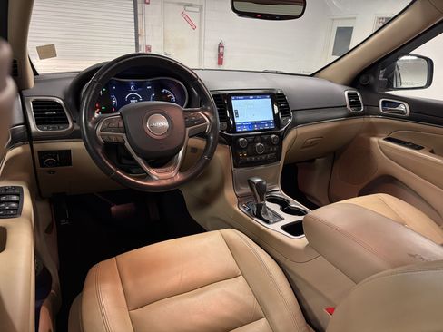Used 2021 Jeep Grand Cherokee Limited RWD image 29