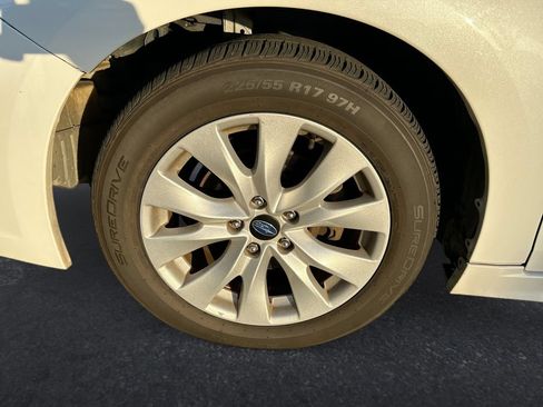 Used 2017 Subaru Legacy 2.5i Premium AWD/4WD image 10