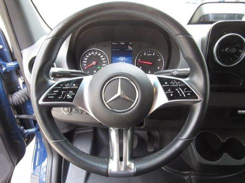 Used 2025 Mercedes-Benz Sprinter 3500 image 26