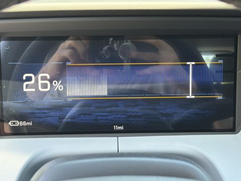 New 2027 Chevrolet Bolt LT w/ Comfort Package FWD image 26