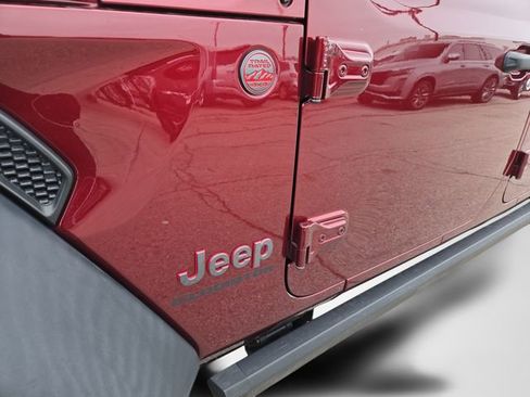 Used 2022 Jeep Gladiator Rubicon w/ LED Lighting Group AWD/4WD image 37