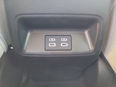 Used 2025 Toyota Corolla LE FWD image 15
