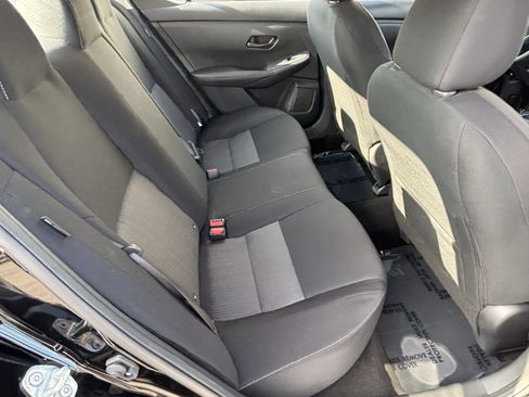 Used 2025 Nissan Sentra SV FWD image 11