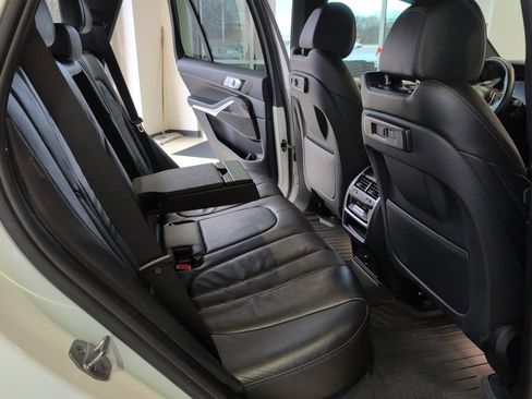 Used 2019 BMW X5 xDrive40i w/ Convenience Package image 54