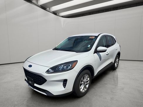 Used 2021 Ford Escape SE AWD/4WD image 2