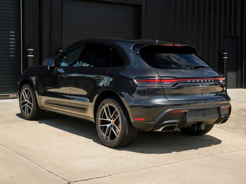 New 2026 Porsche Macan image 3