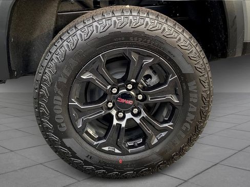 New 2025 GMC Canyon Elevation w/ Convenience Package image 11