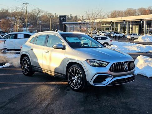 New 2026 Mercedes-Benz GLA 35 AMG 4MATIC image 1