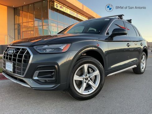 Used 2024 Audi Q5 2.0T Premium w/ Convenience Package image 1