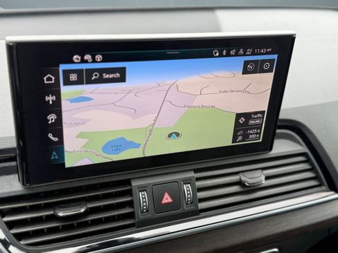 Used 2025 Audi Q5 e Premium Plus w/ Premium Plus Package image 25