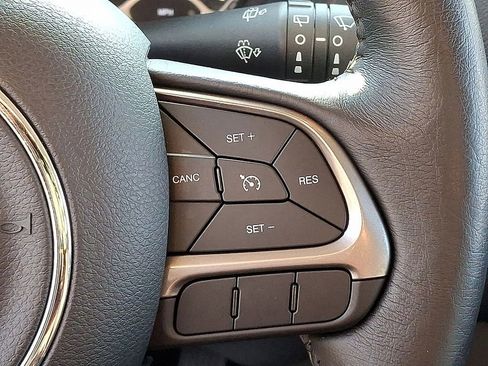 Used 2021 Jeep Renegade Limited image 21