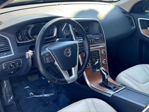 Used 2017 Volvo XC60 T5 Inscription w/ Preferred Option Package image 16