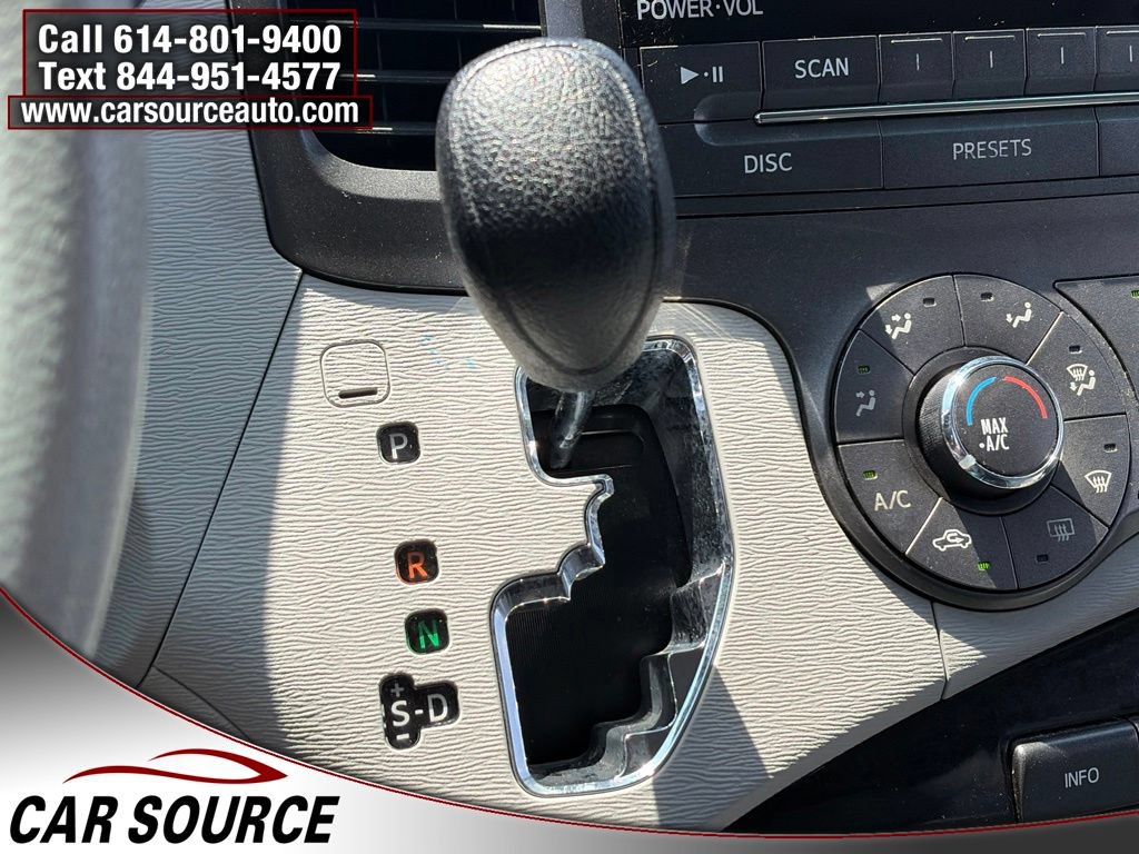 Used 2012 Toyota Sienna LE w/ Towing Pkg FWD image 23