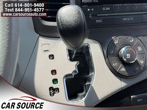 Used 2012 Toyota Sienna LE w/ Towing Pkg FWD image 23