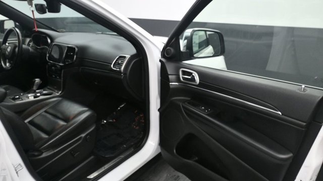 Used 2021 Jeep Grand Cherokee Limited AWD/4WD image 13