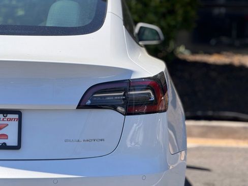 Used 2022 Tesla Model 3 Long Range AWD/4WD image 16