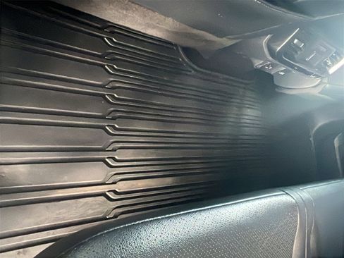 Used 2021 Ford F150 Lariat w/ Equipment Group 502A High image 12