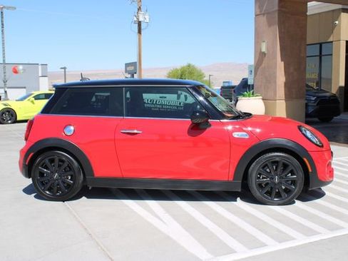 Used 2019 MINI Cooper S w/ Premium Package FWD image 7