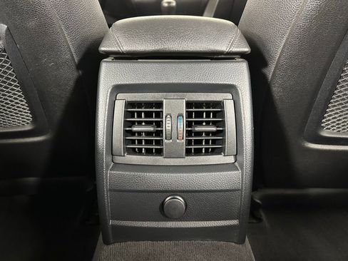 Used 2014 BMW 335i xDrive Sedan AWD/4WD image 31