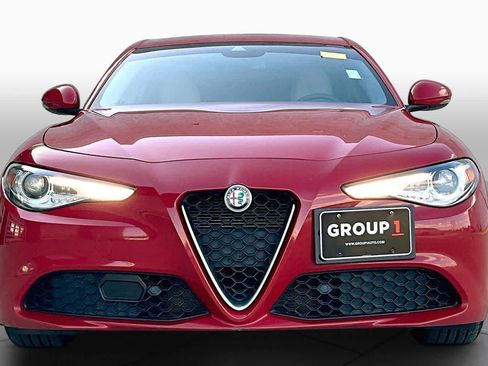 Used 2020 Alfa Romeo Giulia w/ Cold Weather Package RWD image 4