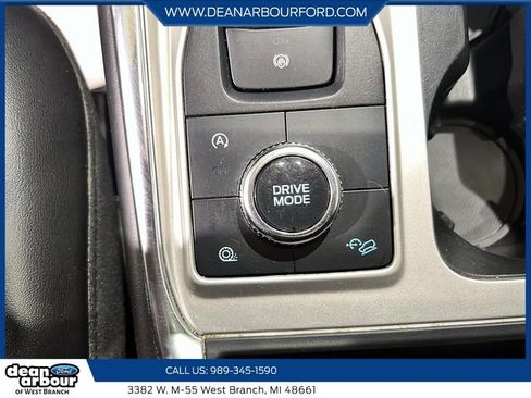 Used 2022 Ford Explorer XLT w/ Equipment Group 202A AWD/4WD image 16