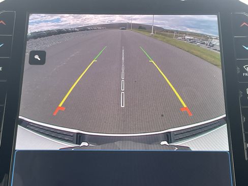 Used 2023 RAM 1500 Limited w/ Body Color Bumper Group image 25