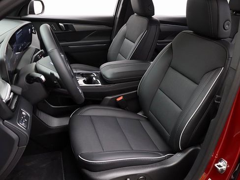 New 2026 Buick Enclave Preferred w/ LPO, Floor Liner Package image 9