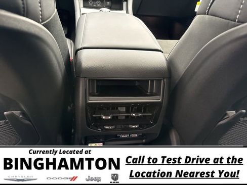 New 2025 Jeep Grand Cherokee 4WD image 20