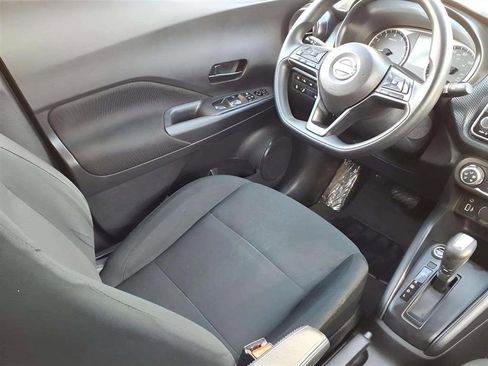 Used 2024 Nissan Kicks S image 9