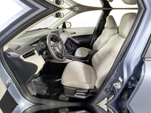 Used 2024 Toyota Corolla Cross L image 19