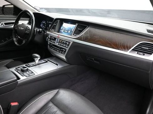 Used 2019 Genesis G80 5.0 Ultimate RWD image 10